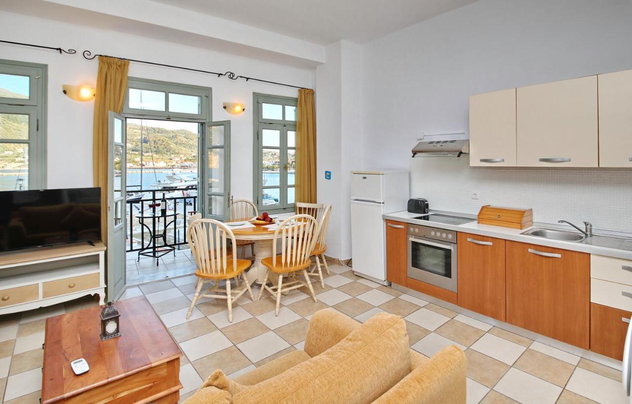Faros Coastal Apartments Skopelos stad Exteriör bild