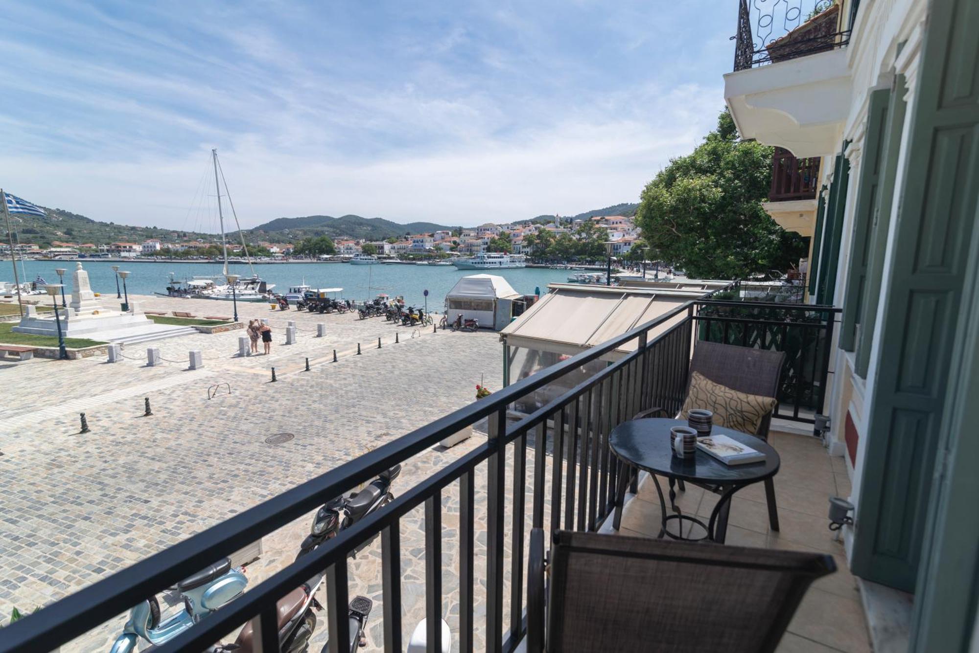 Faros Coastal Apartments Skopelos stad Exteriör bild