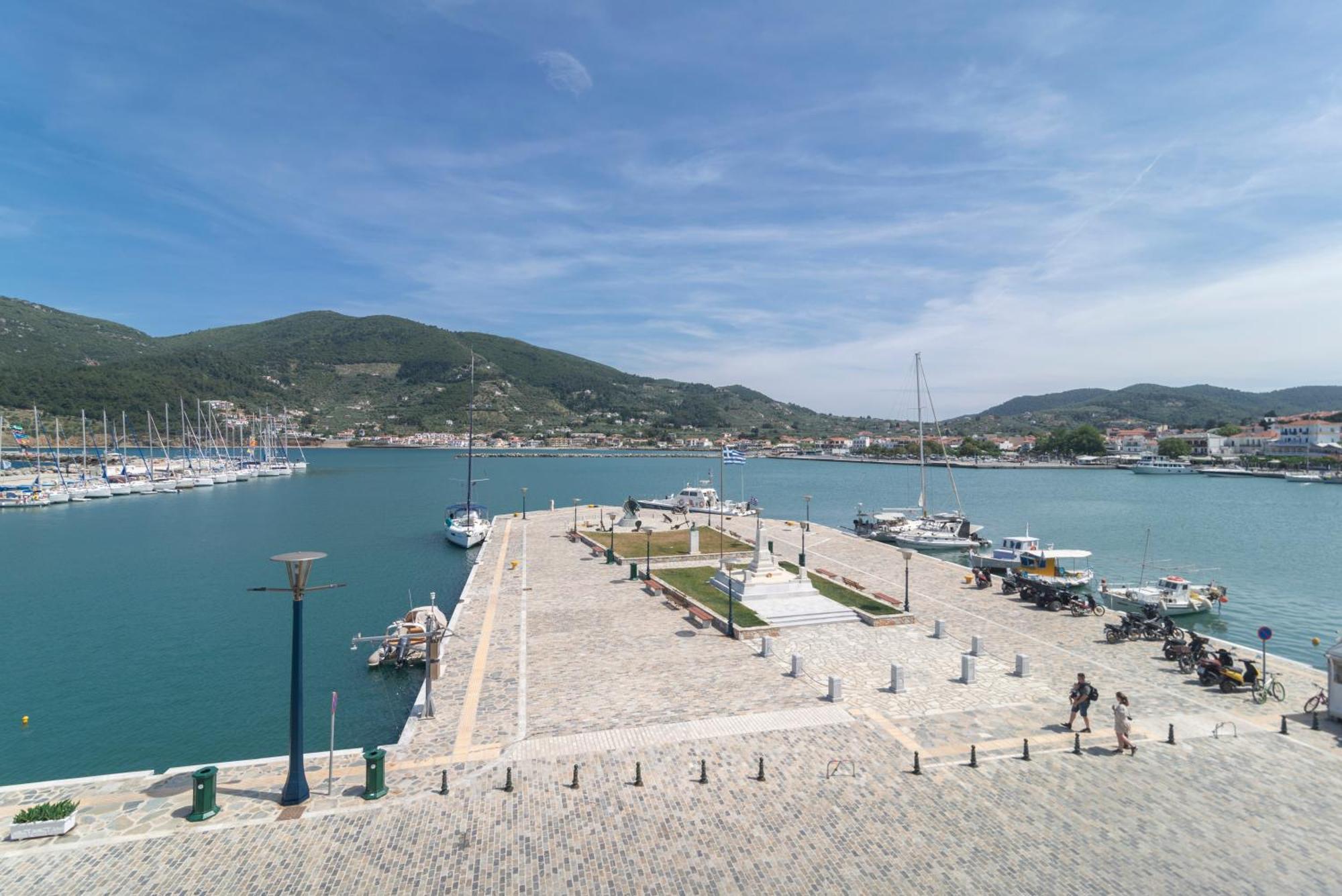 Faros Coastal Apartments Skopelos stad Exteriör bild
